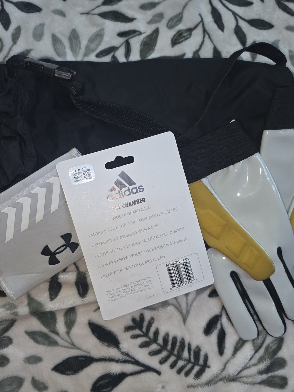 QB Handwarmer and Wristband - Picture 2 of 2